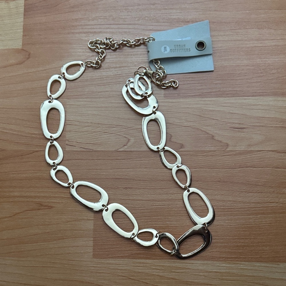 Urban Outfitters Gold Oval Chain belt
